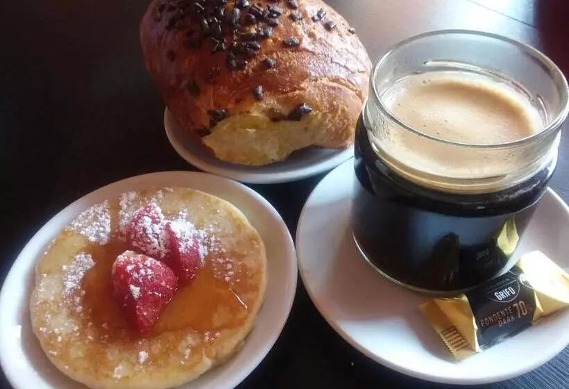 Aamiaismajoitus (B&B) Orange House