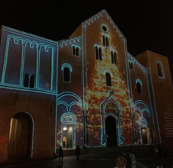 تختخواب و صبحانه Sister Residence Rooms