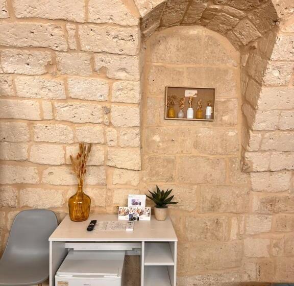 تختخواب و صبحانه Sister Residence Rooms