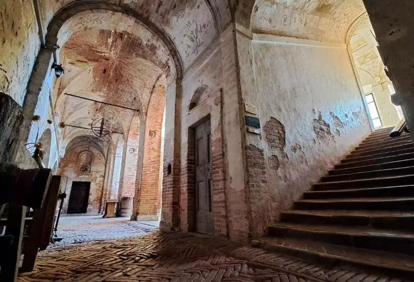 Hotelli Agriturismo Abbazia Sette Frati A Casa Di Sara