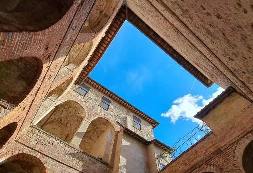 Hotelli Agriturismo Abbazia Sette Frati A Casa Di Sara