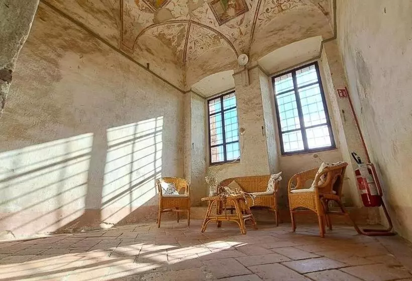 Hotelli Agriturismo Abbazia Sette Frati A Casa Di Sara