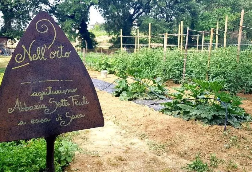 Hotelli Agriturismo Abbazia Sette Frati A Casa Di Sara