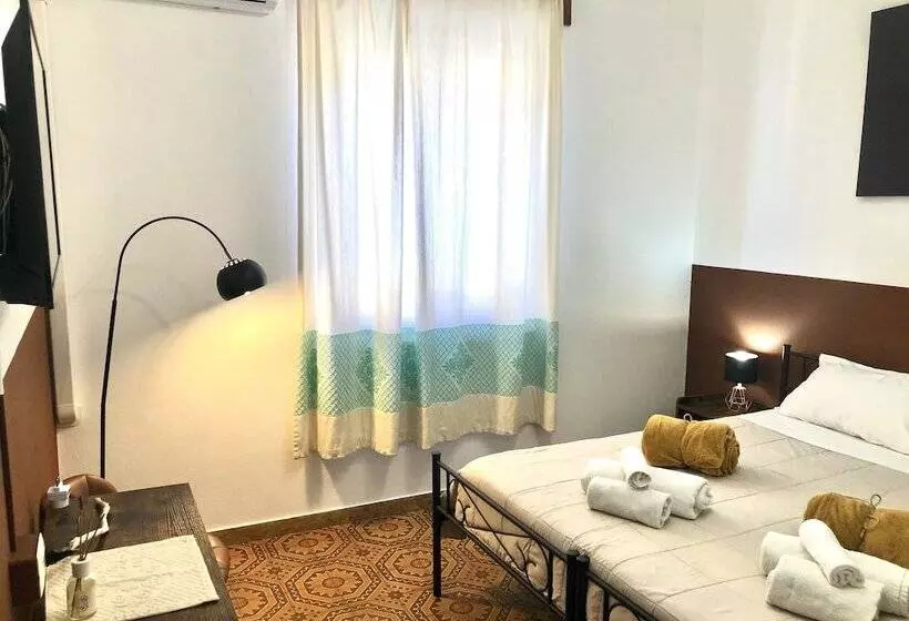 پانسیون Bb Chic Room With Shared Bathroom In The City