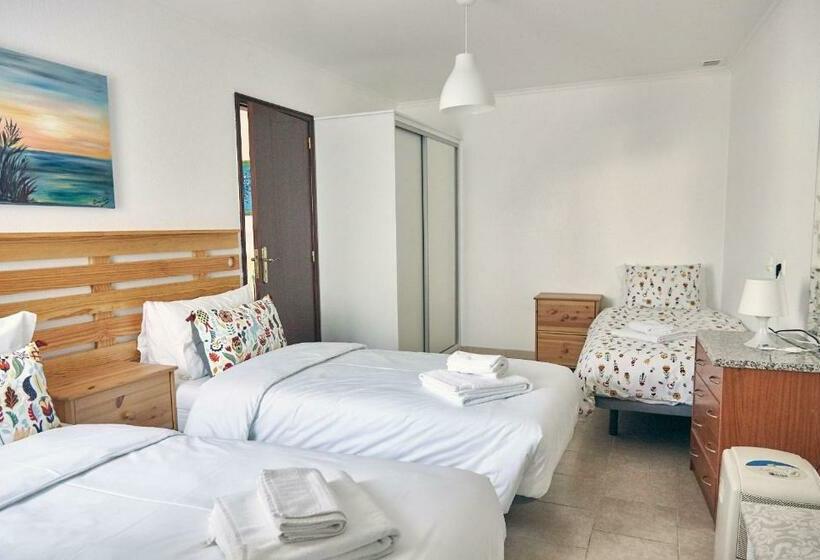 פנסיון Surf House Helena