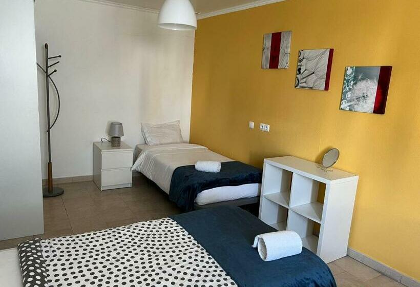 פנסיון Surf House Helena