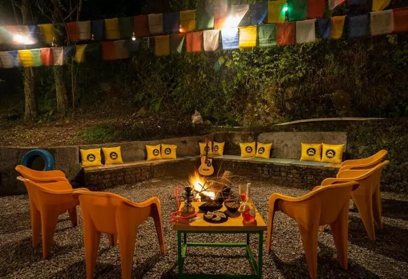 The Hosteller Mussoorie By The Streamside, Kempty