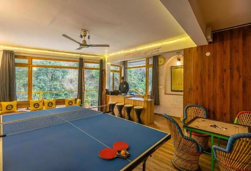 The Hosteller Mussoorie By The Streamside, Kempty