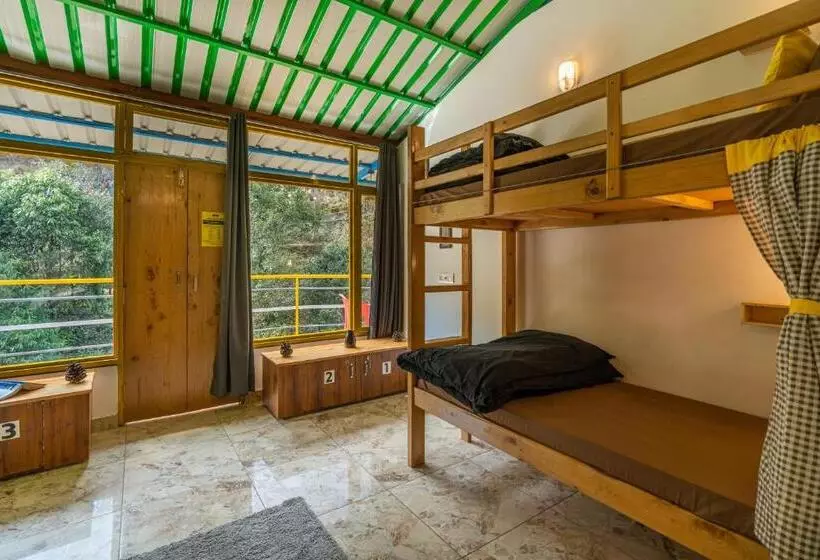 The Hosteller Mussoorie By The Streamside, Kempty