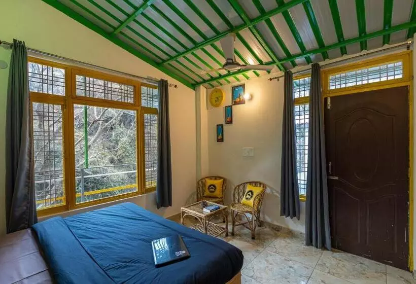 The Hosteller Mussoorie By The Streamside, Kempty