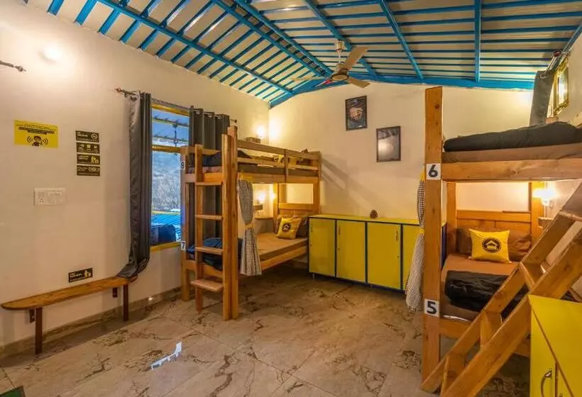 The Hosteller Mussoorie By The Streamside, Kempty