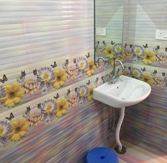 Hotel Happystay Rooms And Cottages