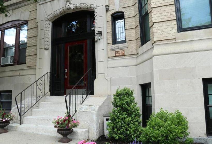 A Stylish Stay With A King Bed And Heated Floors #27