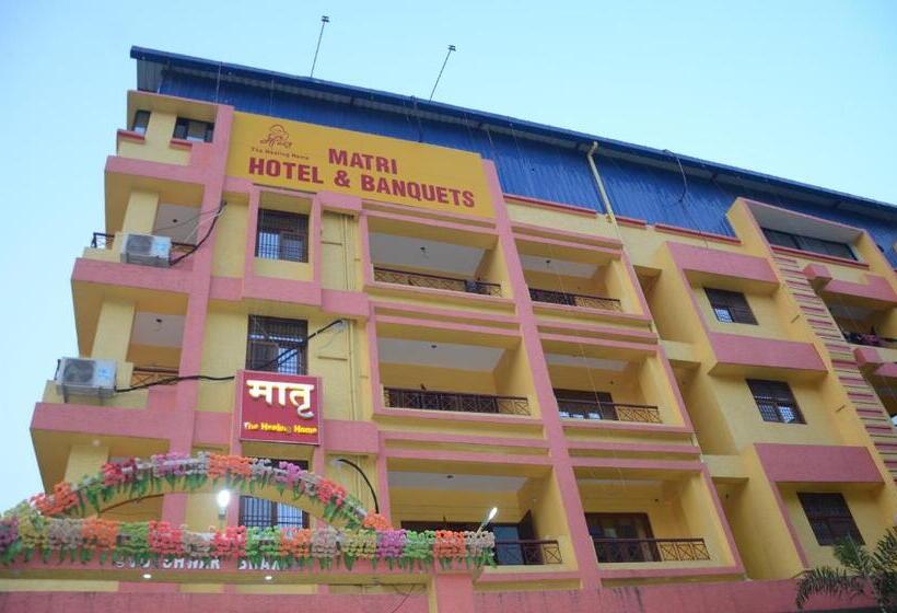 Matri Hotel & Banquets