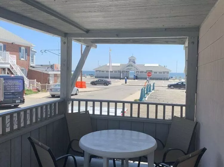 Nautical Motel