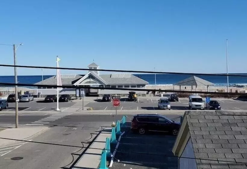 Nautical Motel