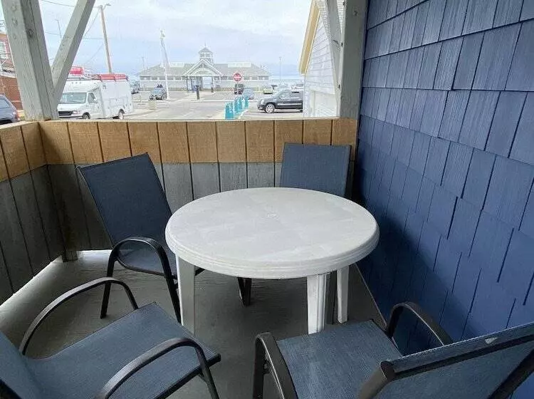 Nautical Motel