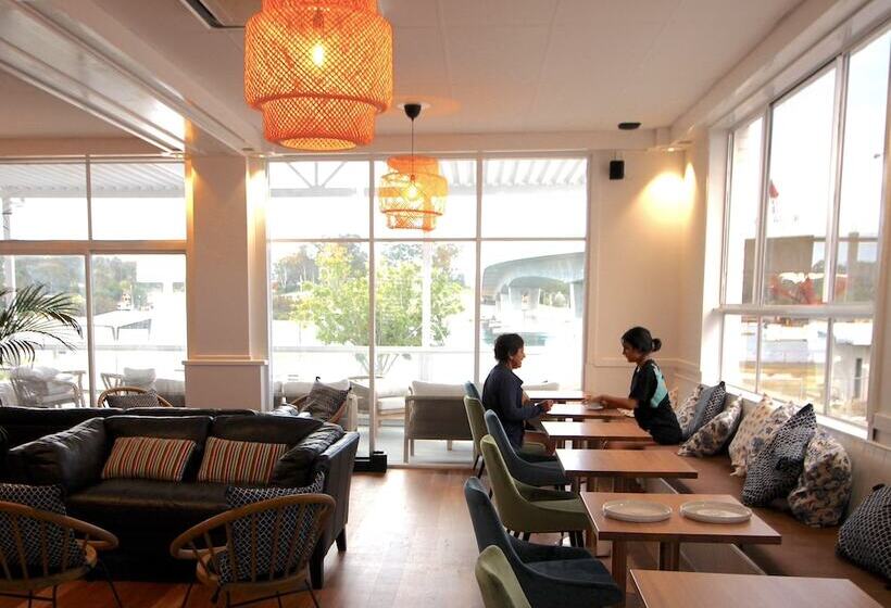 מוטל Batemans Bay Lodge