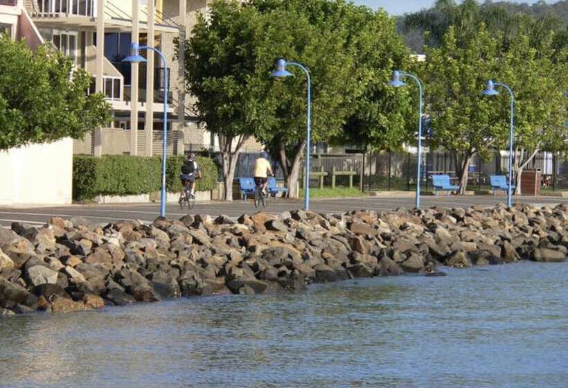 מוטל Batemans Bay Lodge