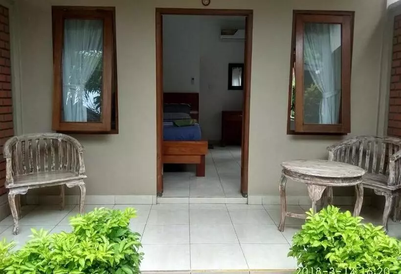 Majatalo Medewi Beach Inn