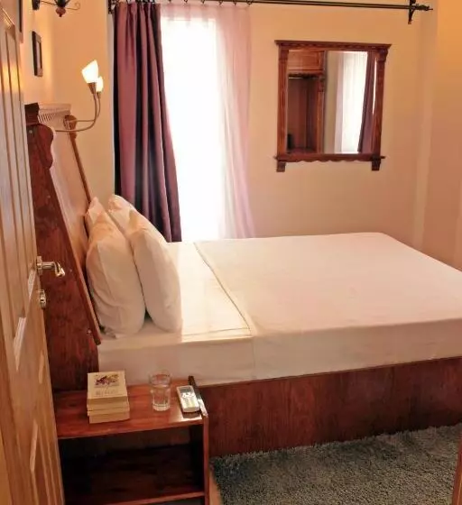 Cundavilla Hotel & Suites