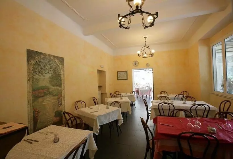 호텔 Albergo Ristorante Turchino