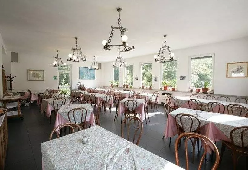 호텔 Albergo Ristorante Turchino