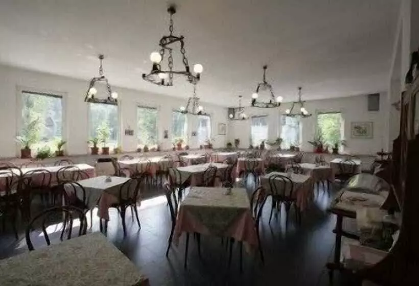 호텔 Albergo Ristorante Turchino