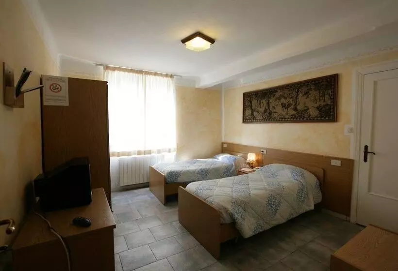 호텔 Albergo Ristorante Turchino