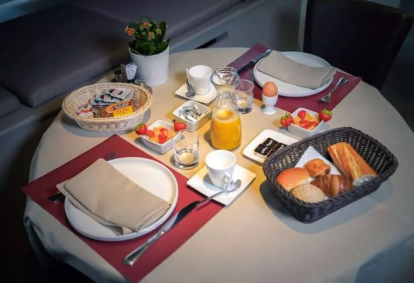 Отель Anna's Place