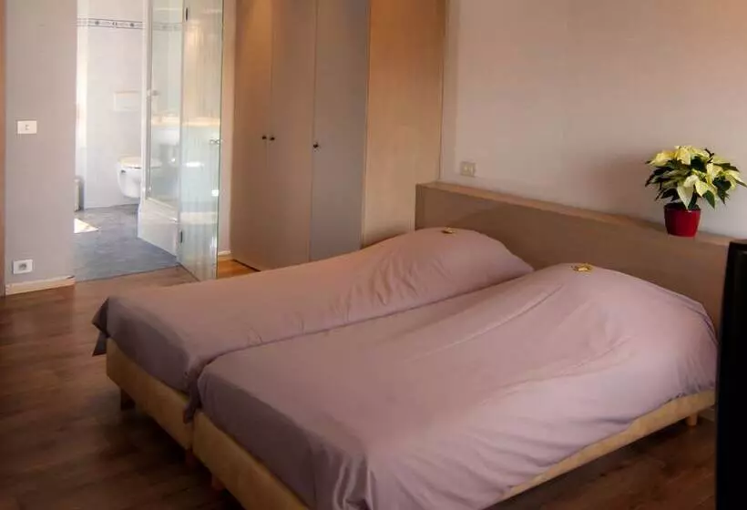 Отель Anna's Place