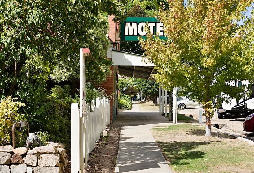בית מלון כפרי Beechworth Carriage Motor Inn