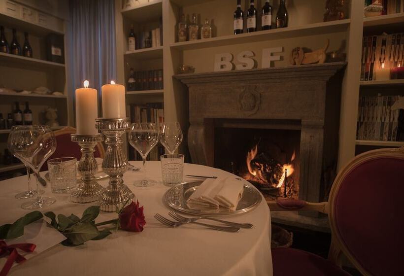 هتل Borgo San Faustino Country Relais And Spa