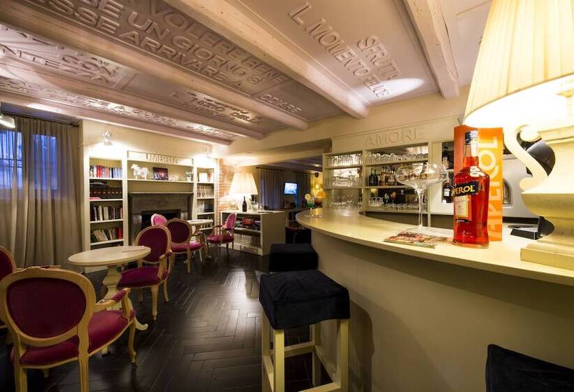 هتل Borgo San Faustino Country Relais And Spa