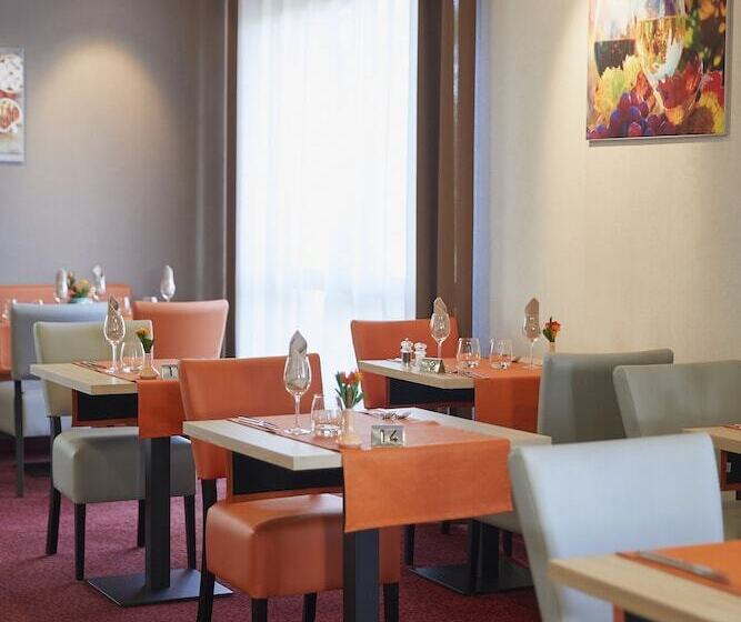 Отель De L Isle  L Isle D Abeau