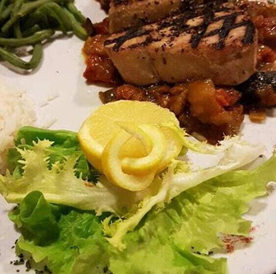 Отель De L Isle  L Isle D Abeau