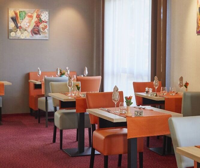 Отель De L Isle  L Isle D Abeau