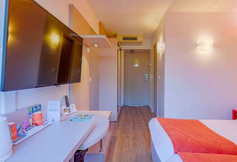 Отель De L Isle  L Isle D Abeau