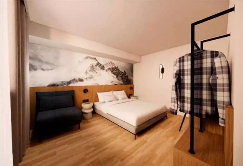 Hotelli De L Isle  L Isle D Abeau