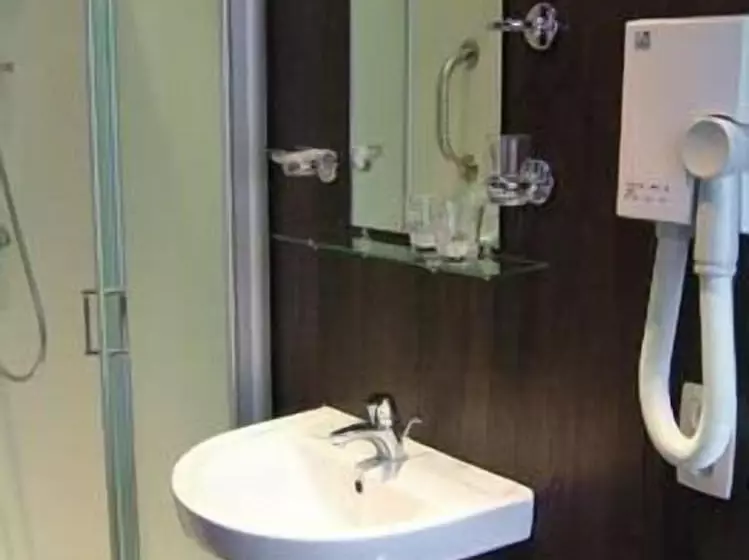 Hotel Gillis Eight By Romy&travis