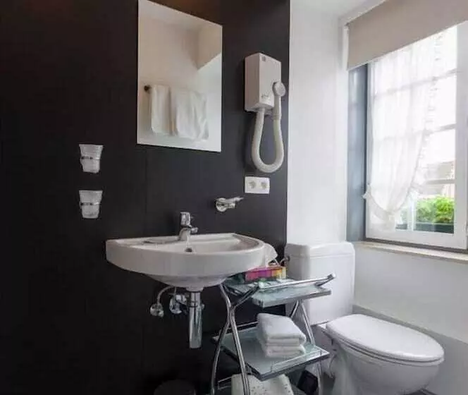 Hotel Gillis Eight By Romy&travis