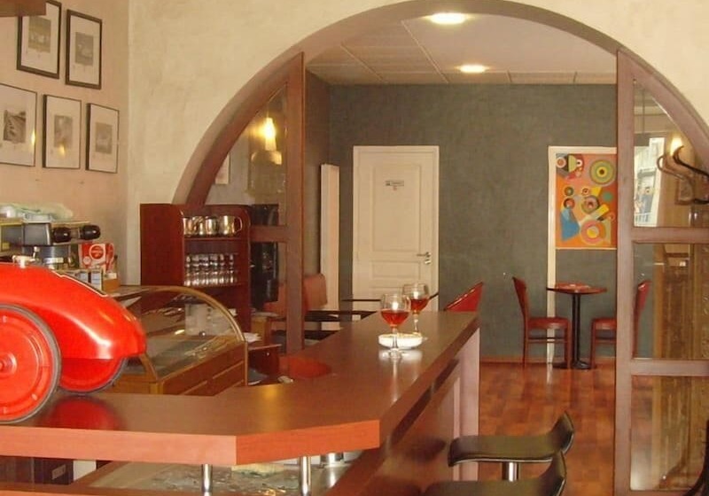 בית מלון כפרי De Rennes