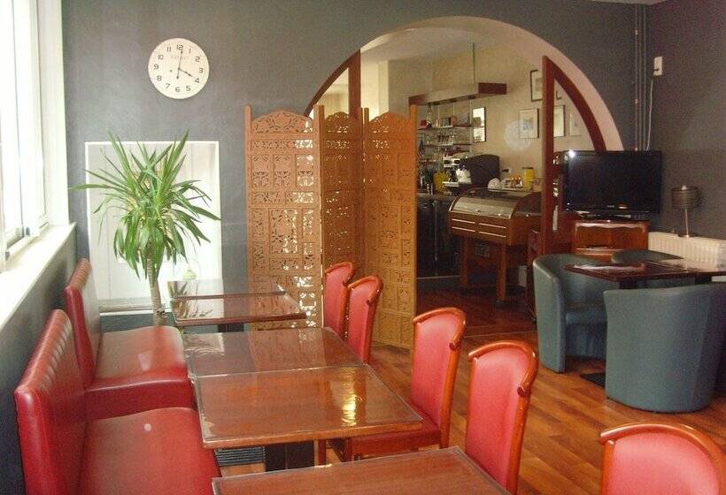 בית מלון כפרי De Rennes