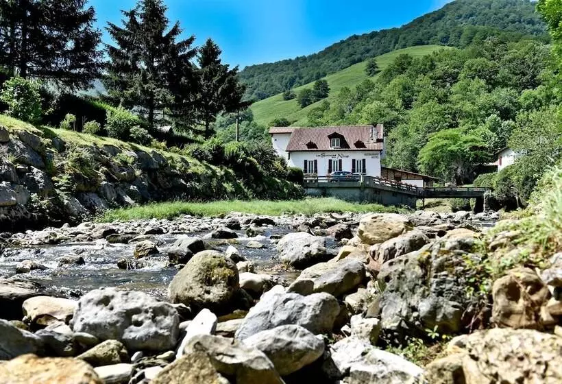 فندق Les Sources De La Nive