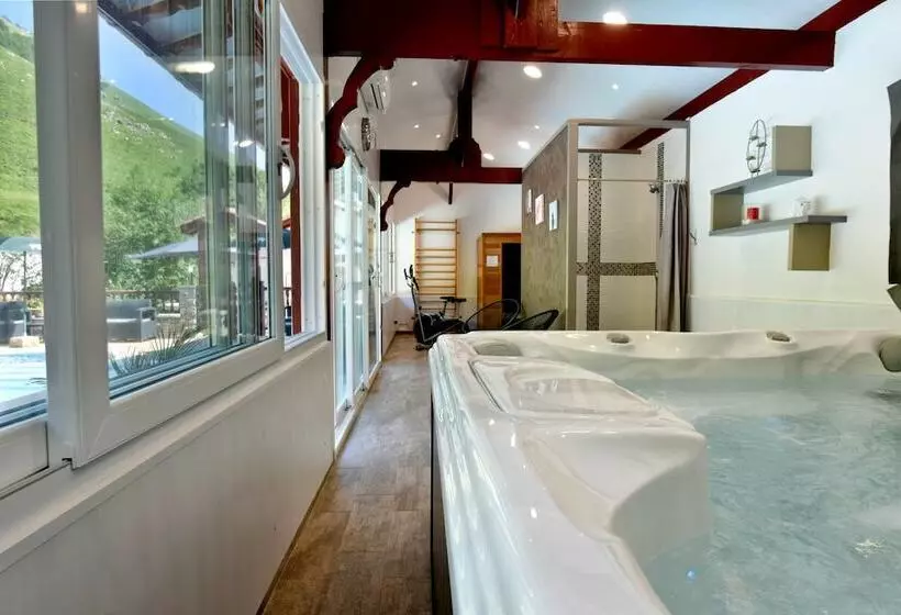 فندق Les Sources De La Nive