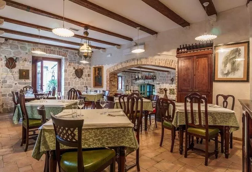 בית מלון כפרי Monte Cristo