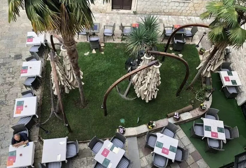 בית מלון כפרי Monte Cristo