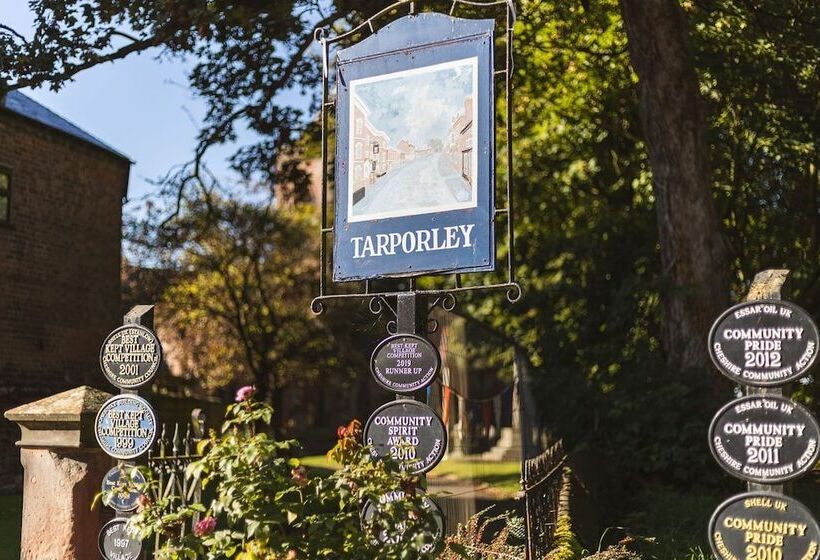 Отель The Swan At Tarporley