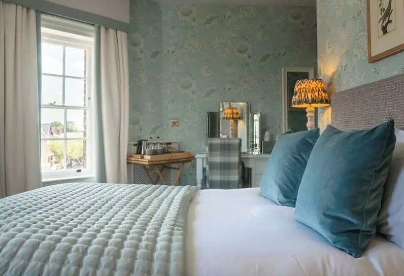 Hotel The Swan At Tarporley