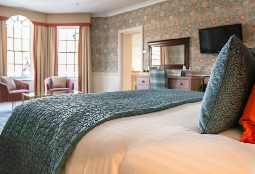 Отель The Swan At Tarporley